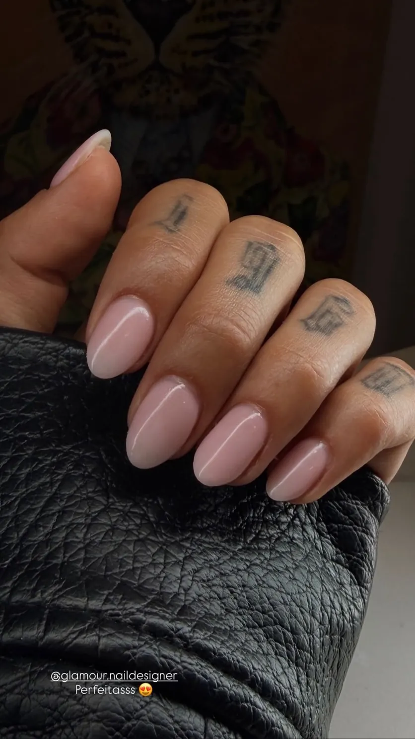 Unhas em gel nude, nail design em Braga